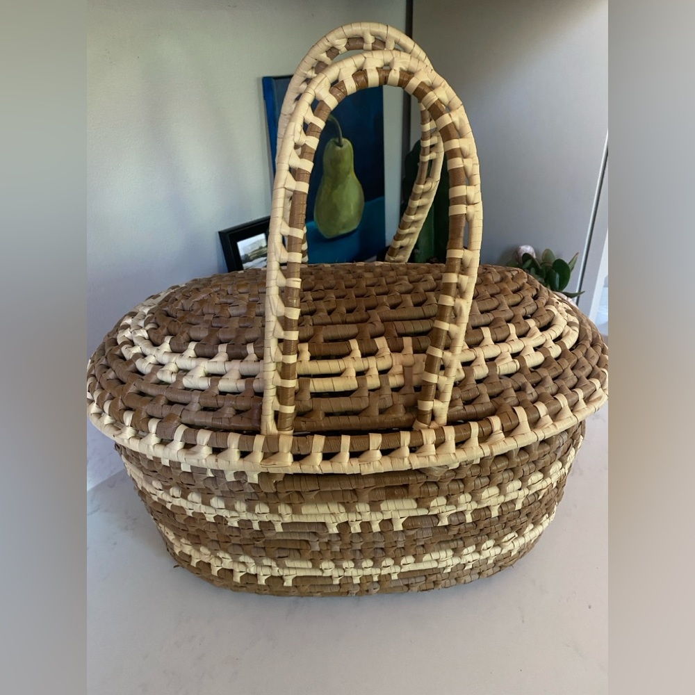 16” Woven Braided Sawgrass Sweet Grass Oval Floor Market Basket with Lid Handles